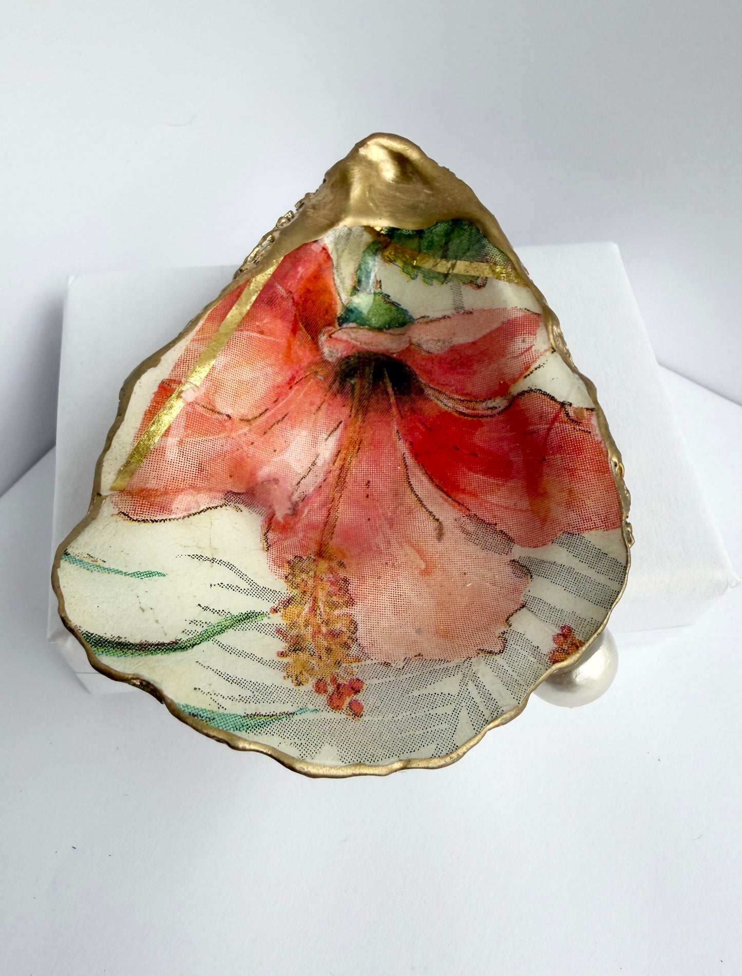 Decoupage Hibiscus Oyster