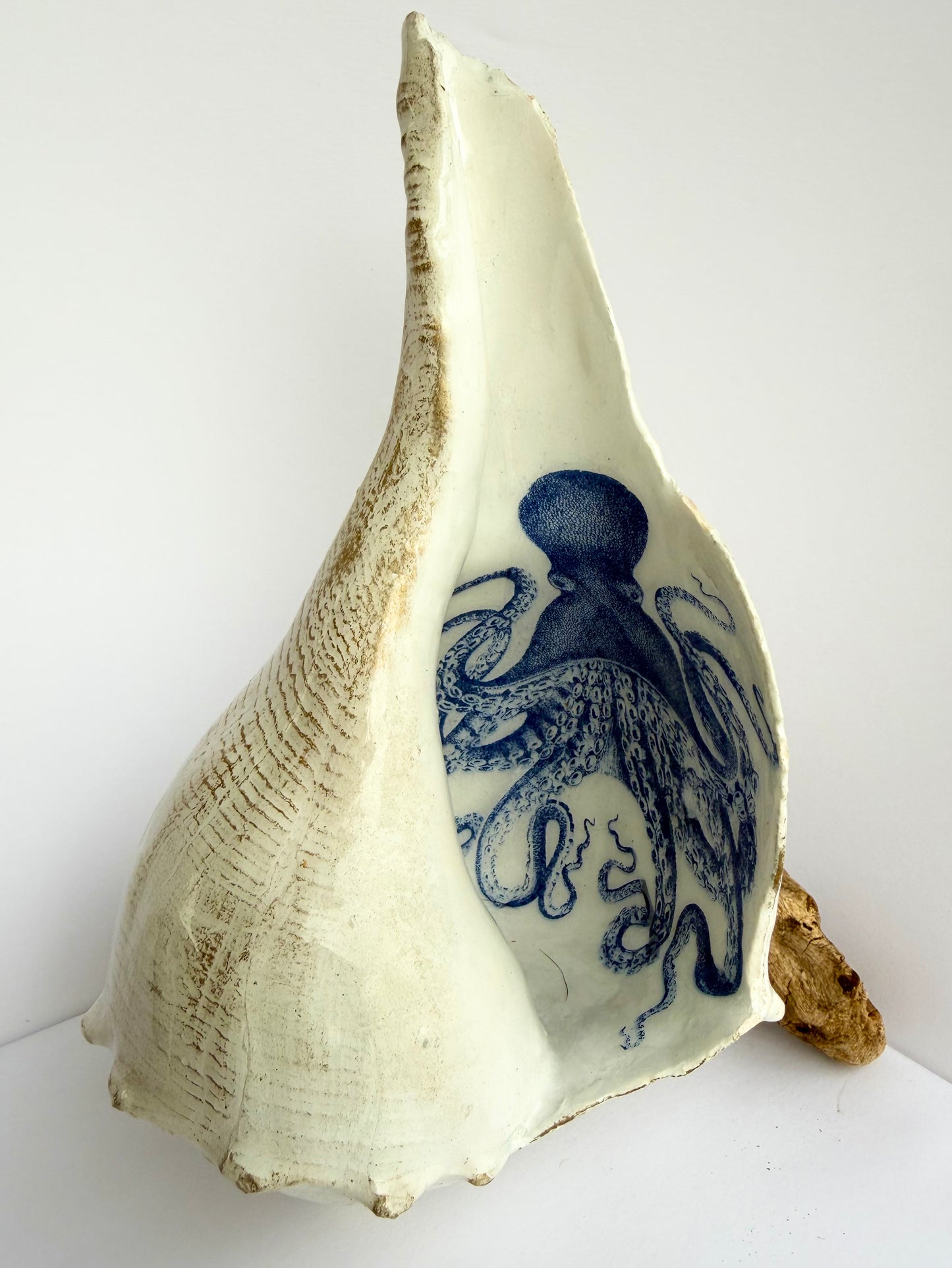Decoupage Welk with Octopus