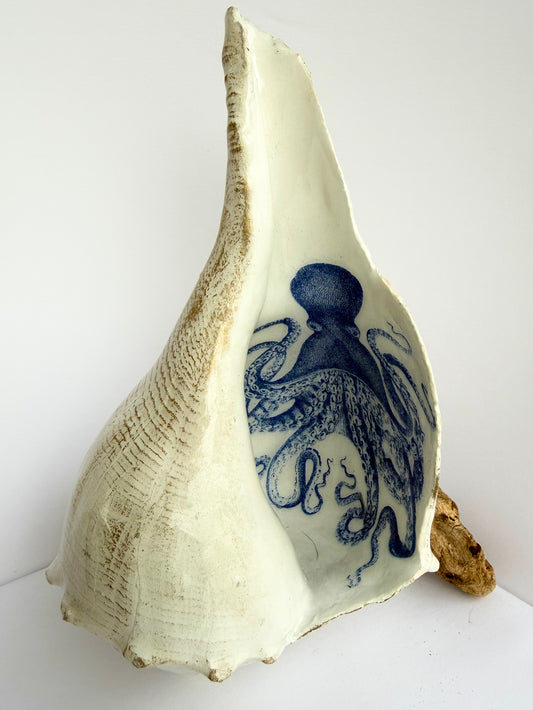 Decoupage Welk with Octopus
